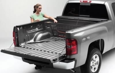 Roll-N-Lock - Roll-N-Lock CM565 Cargo Manager Rolling Truck Bed Divider - Image 2